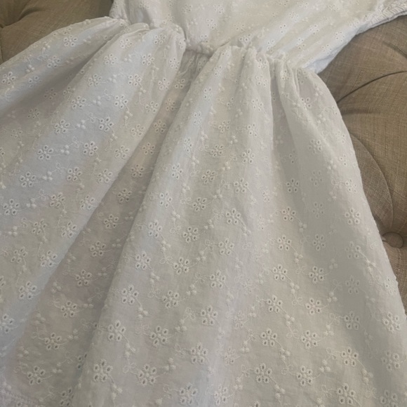 Tahari white Eyelet Girl’s Dress Size 6 - Picture 6 of 8